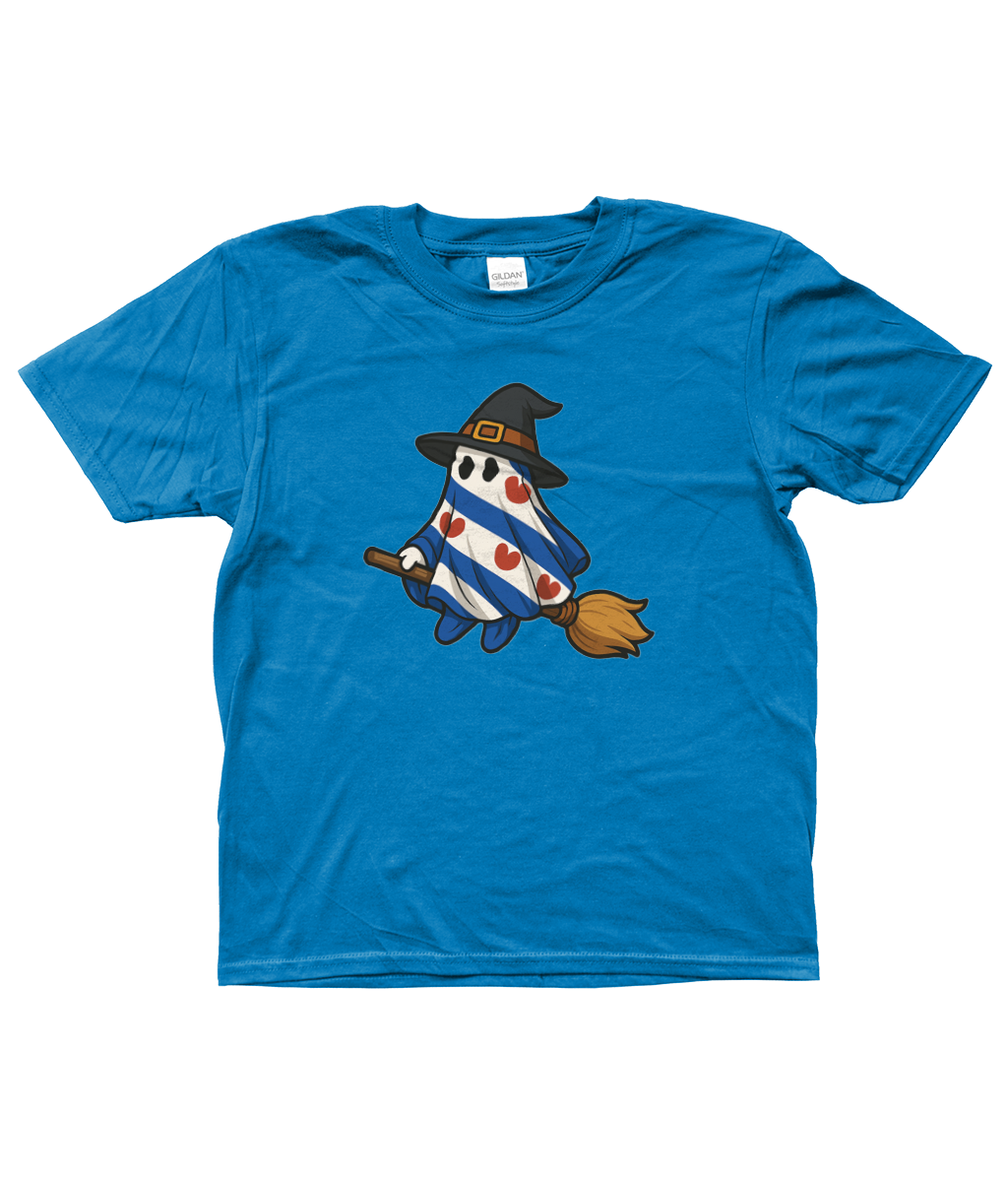 blauwe kinder T-shirt met Fries spookje in Friese vlag op een bezem met heksenhoed – Halloween design