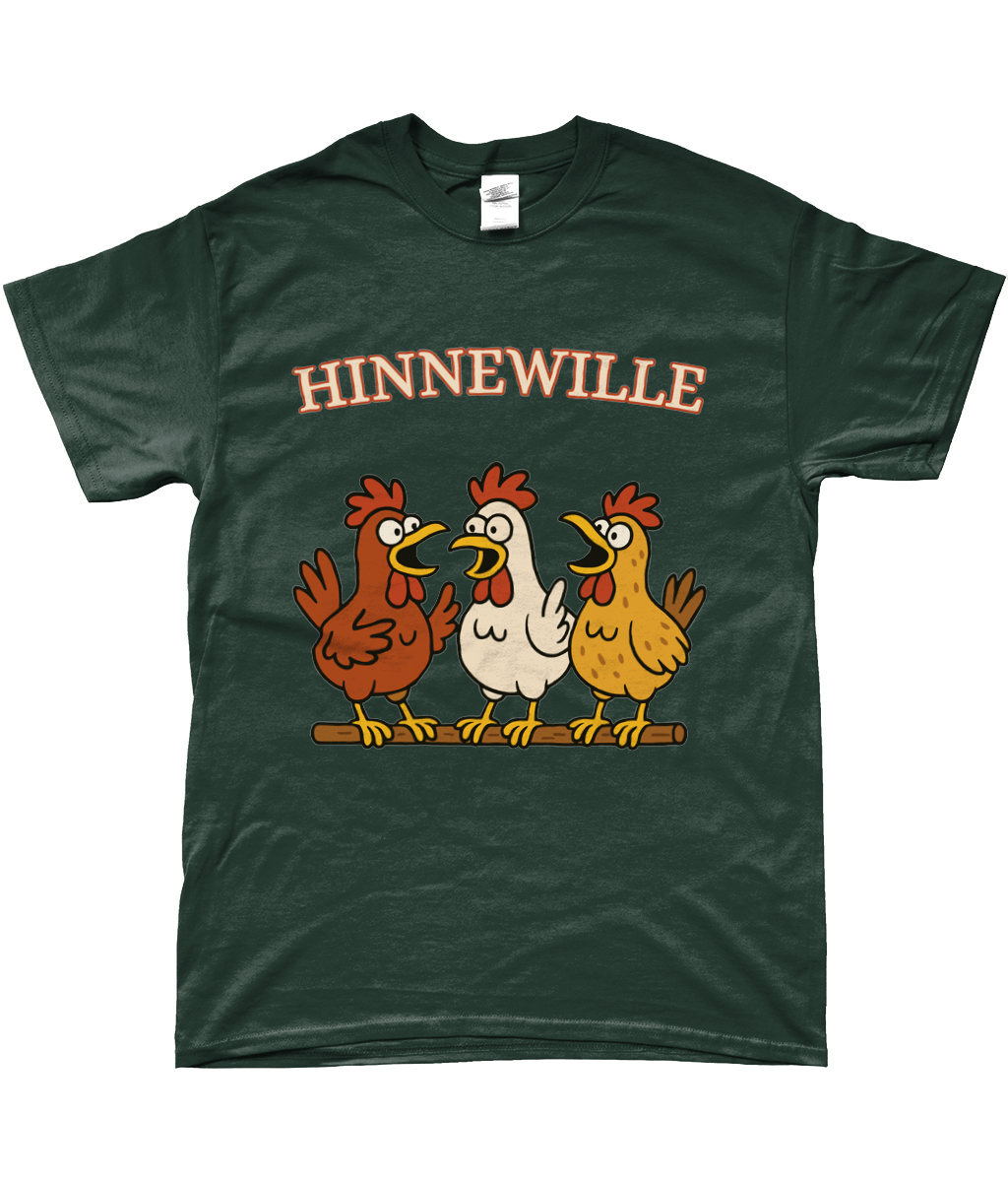 T-shirt met de tekst Hinnewille en drie kakelende kippen op een stok.